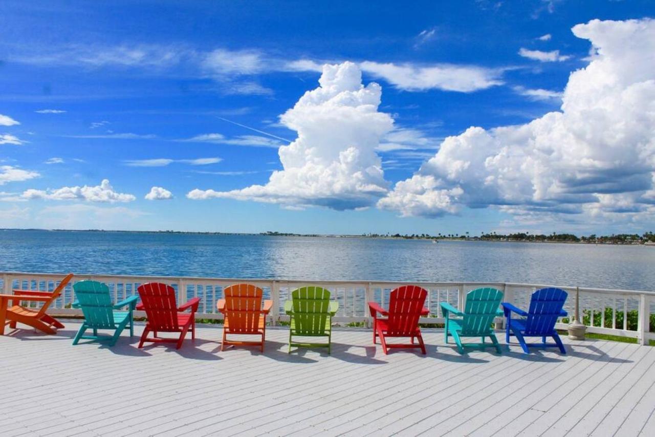 Welcome To Sea Forever Balcony With Ocean Views! Holiday home