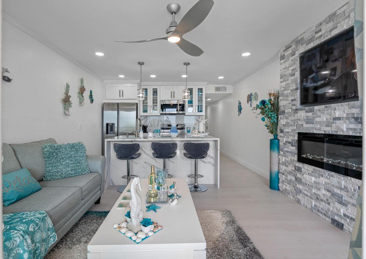 Holiday home Welcome To Sea Forever Balcony With Ocean Views! Tampa