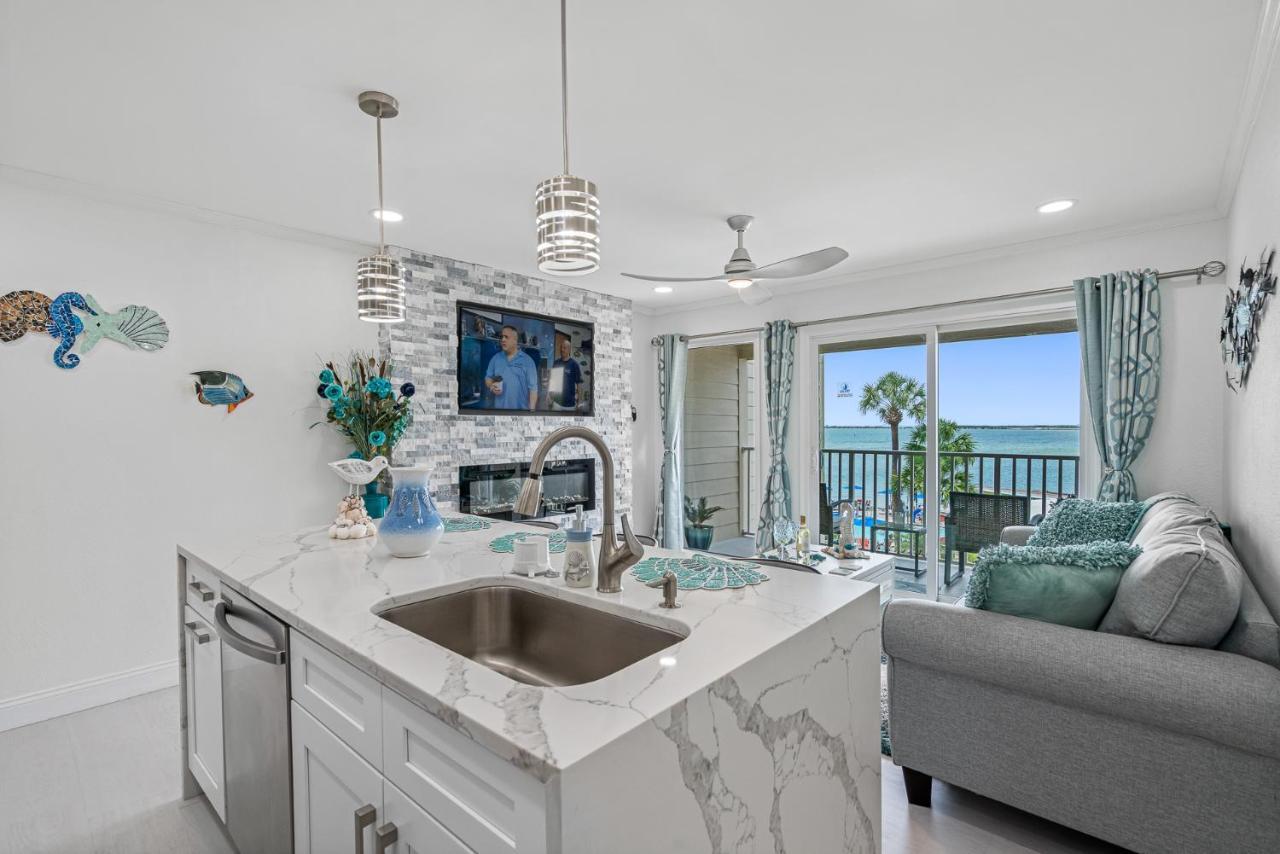 Holiday home Welcome To Sea Forever Balcony With Ocean Views! Tampa