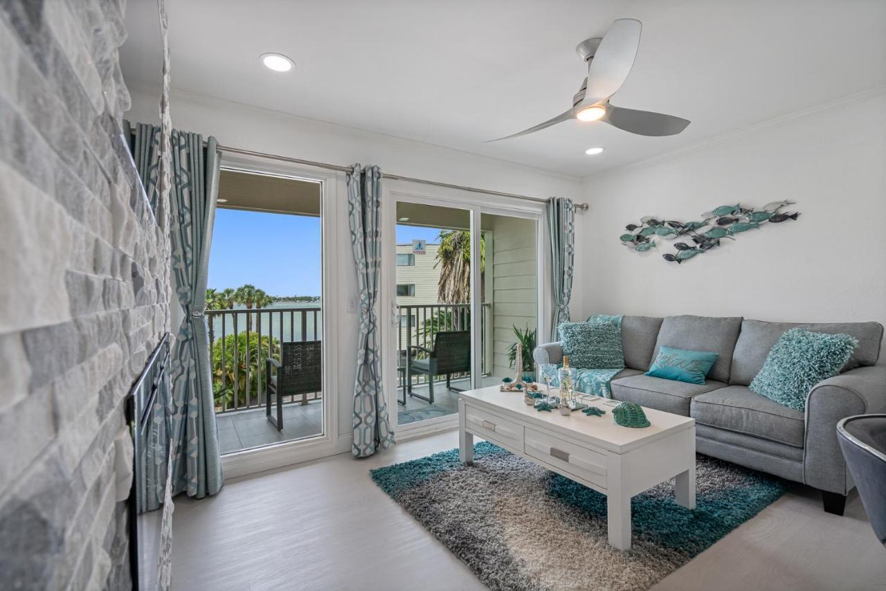 Welcome To Sea Forever Balcony With Ocean Views! *