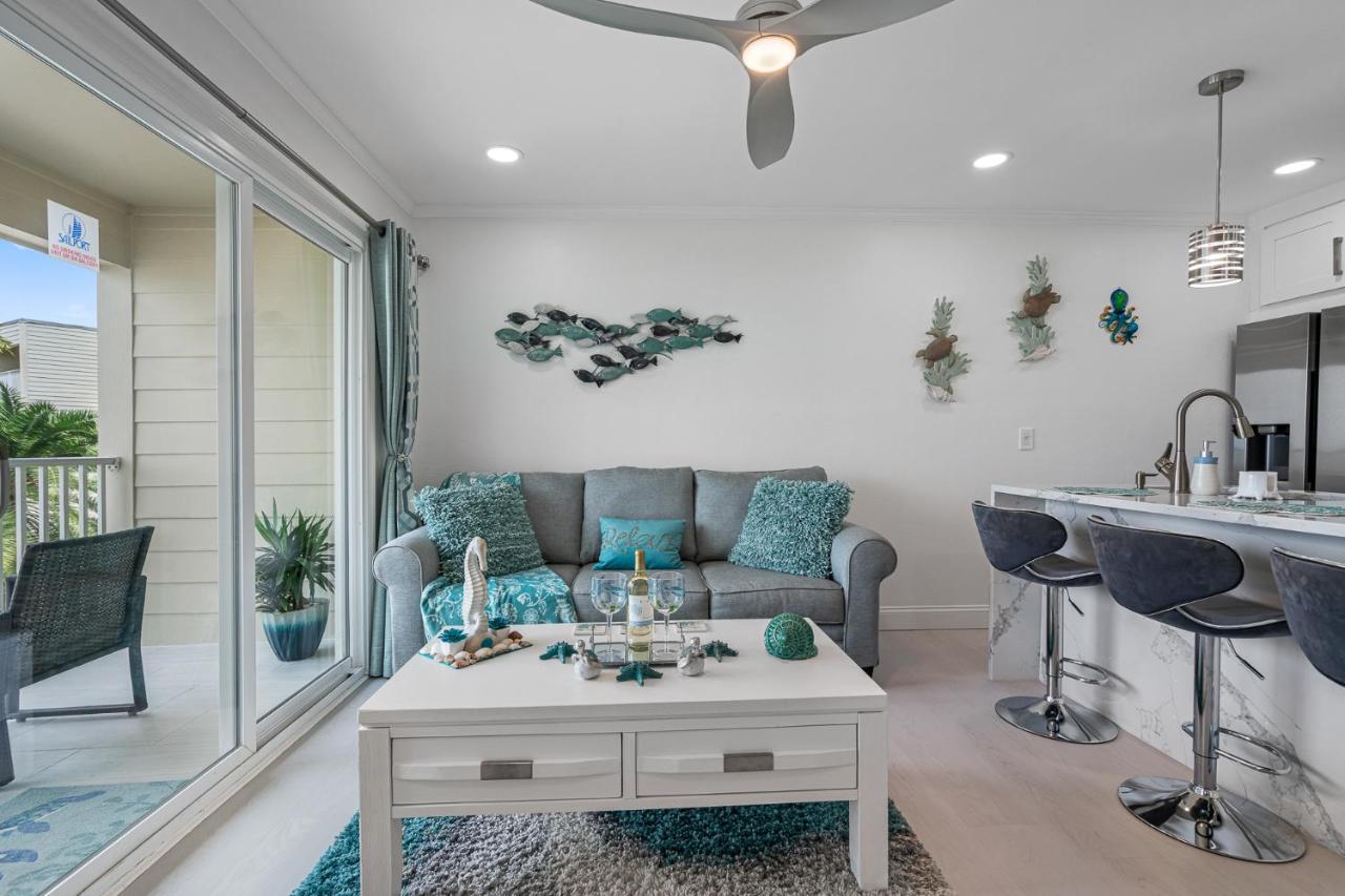 Welcome To Sea Forever Balcony With Ocean Views! Tampa